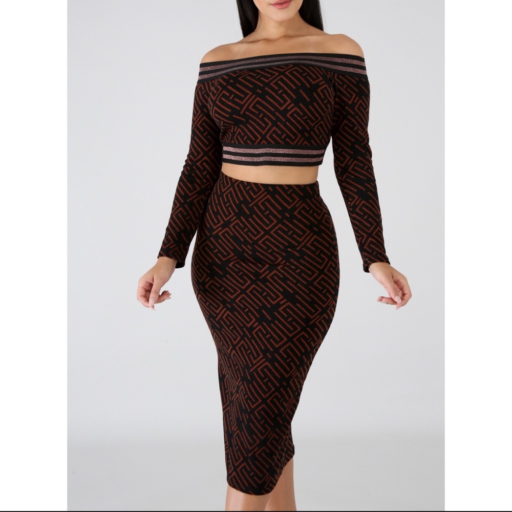 Geometric Patterned Skirt Set 😍 - Picture 2 of 5